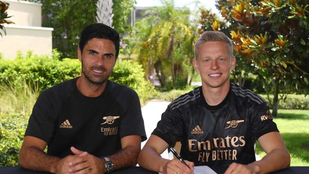 她都在不断 她都在不断